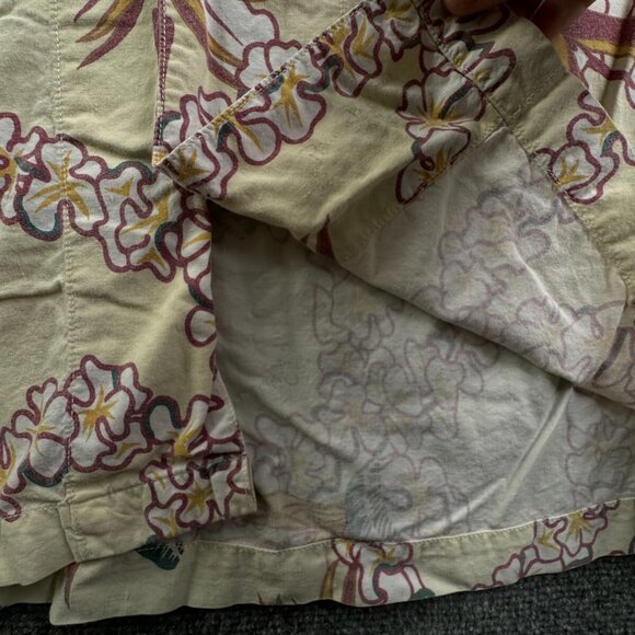 Tommy Bahama Cotton Rayon Button Up Shirt Hawaii Large Floral Graphic Paradise - Picture 12 of 13